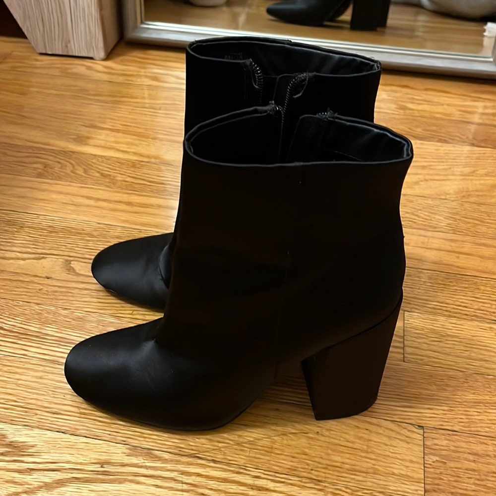 Jessica Simpson booties